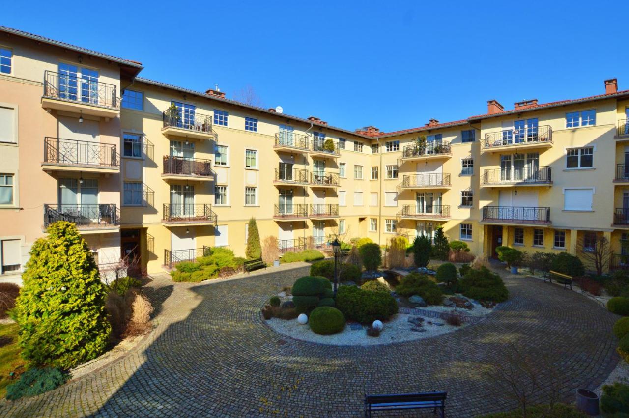 Victus Apartamenty, Family&friends
